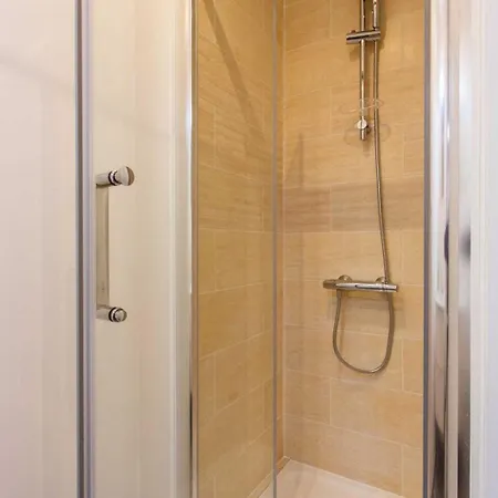 Enchanting 2 Bdr Parisian *