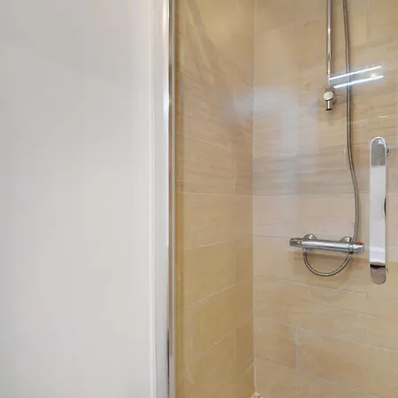 Enchanting 2 Bdr Parisian